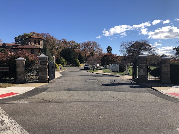 Flushing Cemetery grounds