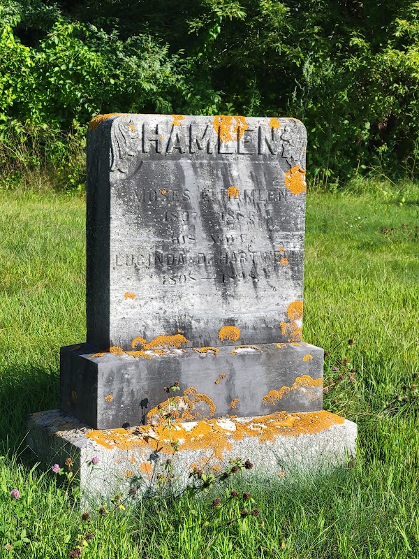 Forest Grove Cemetery grounds