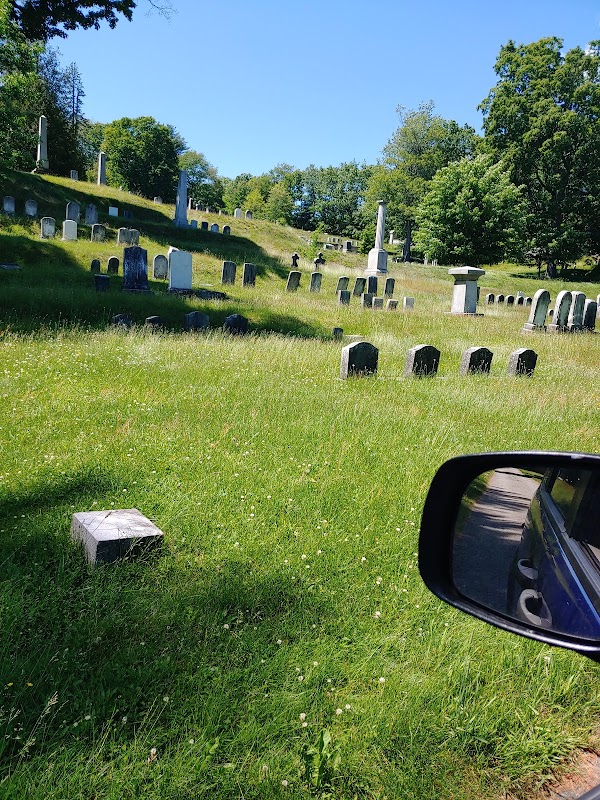 Forest Grove Cemetery grounds
