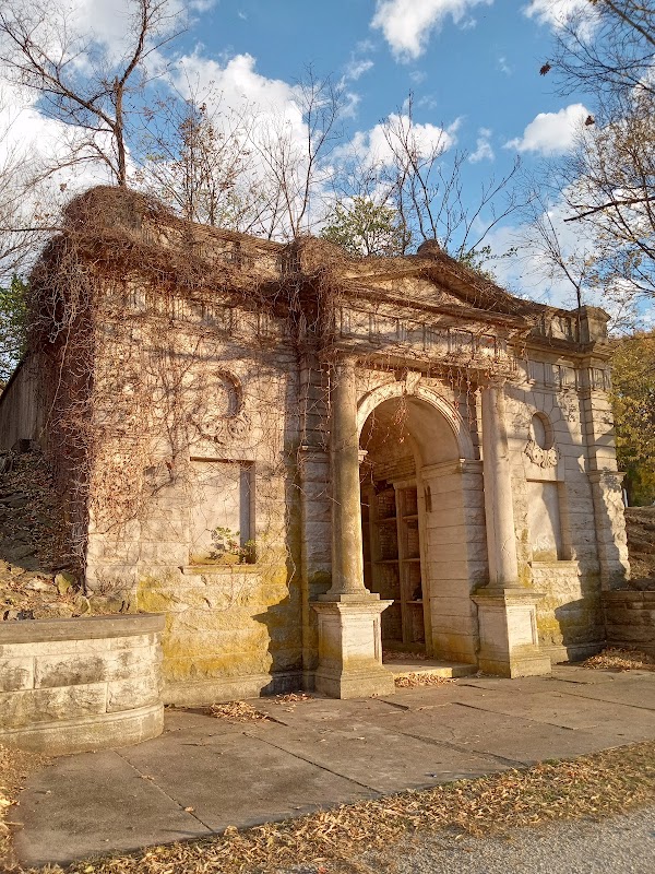 Forest Hill & Calvary Cemetery grounds