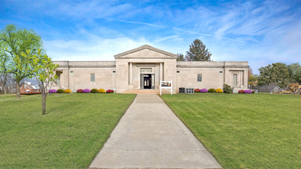 Forest Hill Cemetery cemetery grounds and headstones