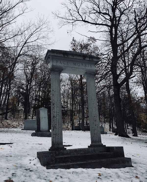 Forest Hill Cemetery grounds