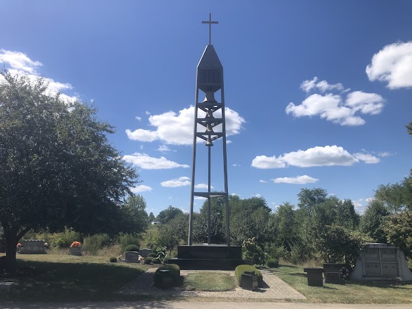 Forest Hill Cemetery grounds