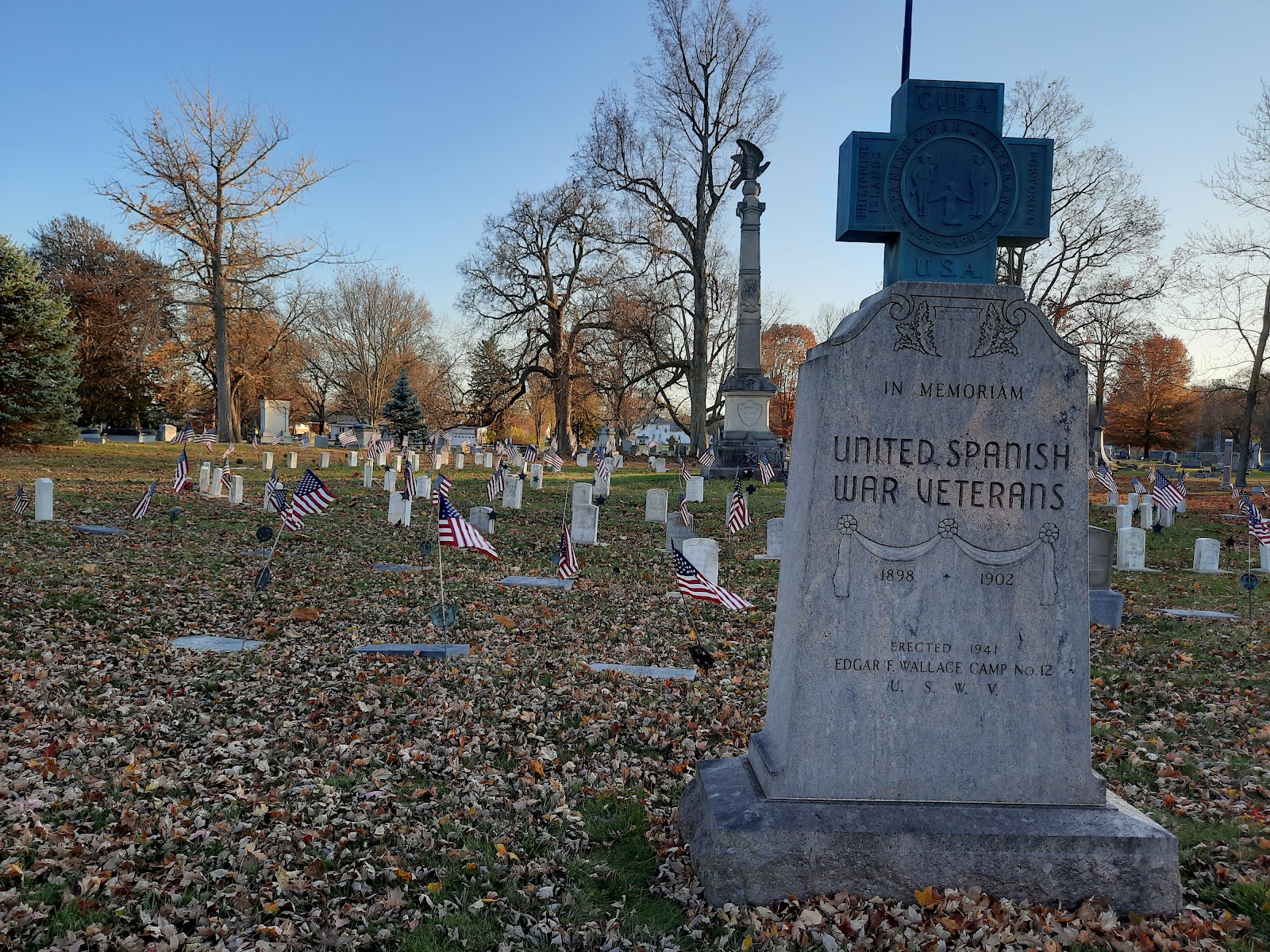Forest Hill Cemetery cemetery grounds and headstones