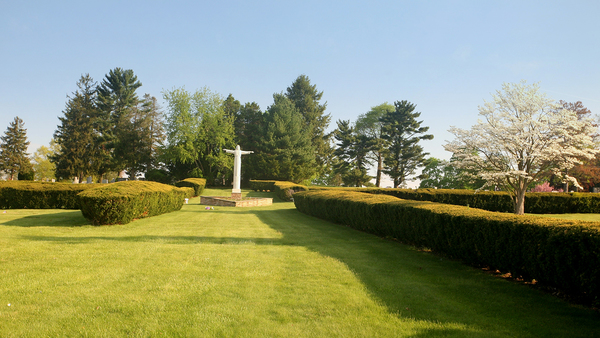 Forest Hills/Shalom Memorial Park headstone and grounds