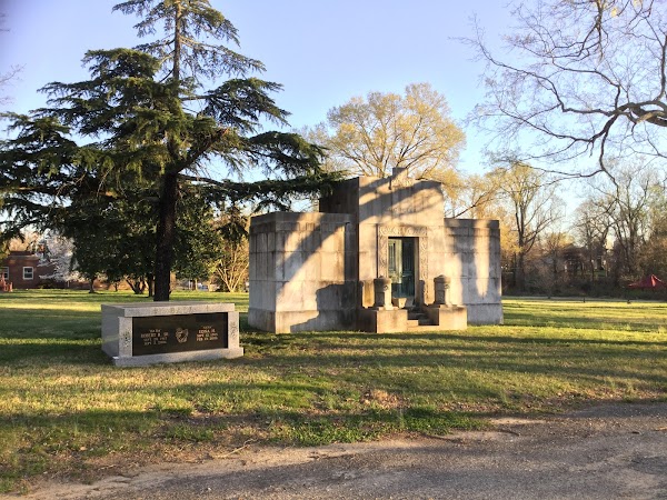 Forest Lawn Cemetery grounds