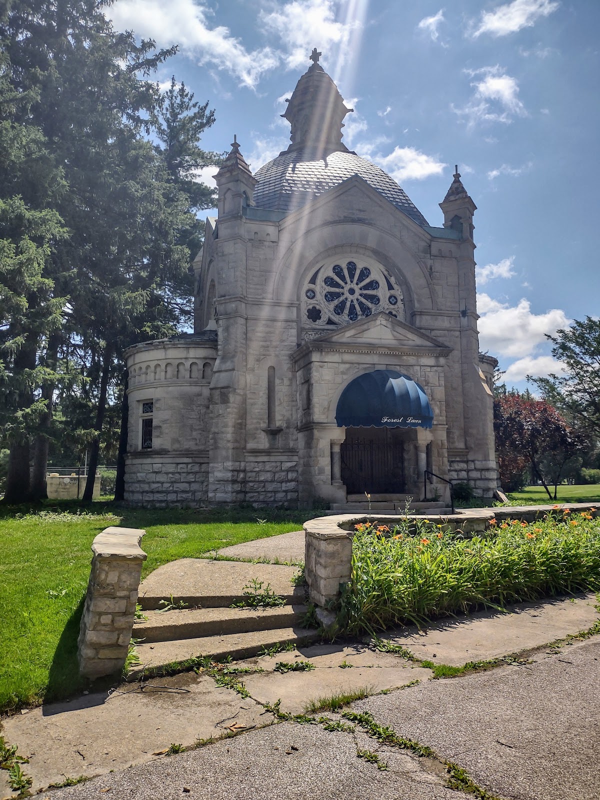 Forest Lawn Cemetery cemetery grounds and headstones