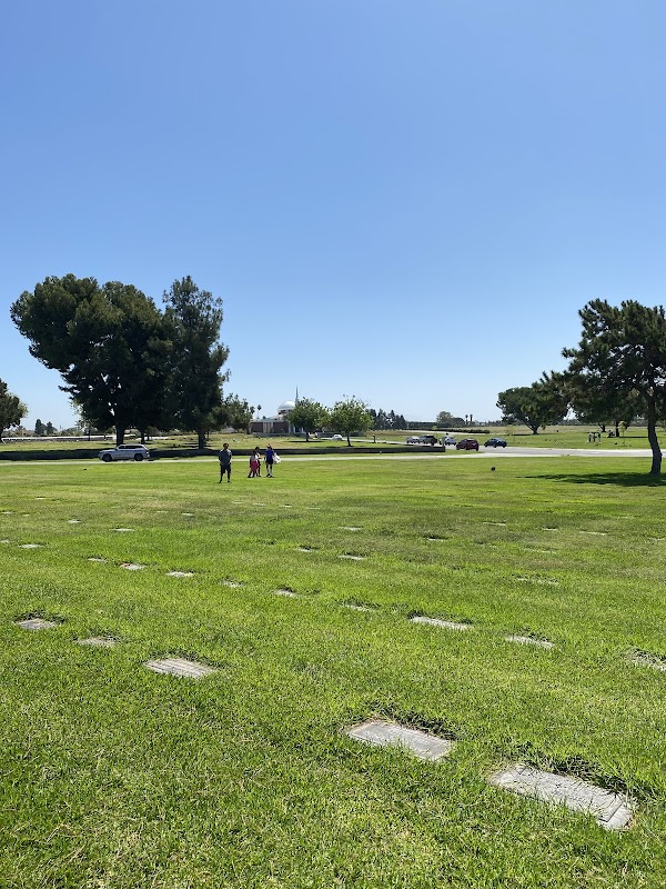Forest Lawn grounds