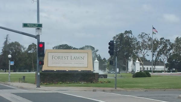 Forest Lawn grounds