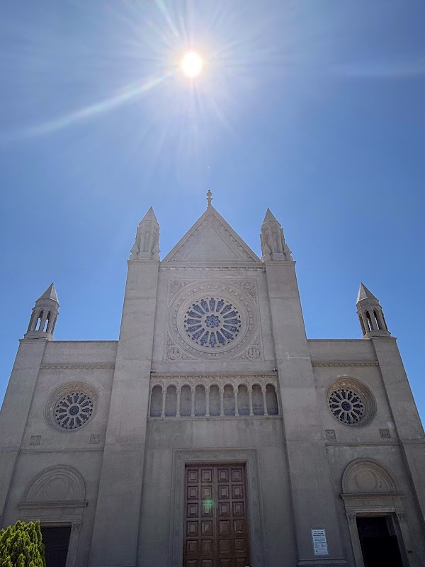 Forest Lawn grounds
