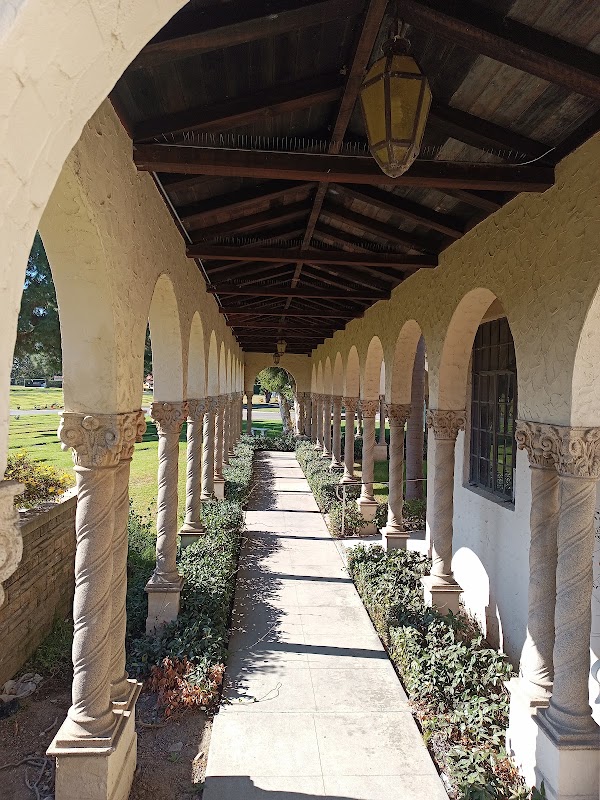Forest Lawn grounds