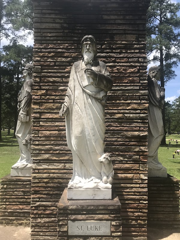 Forest Lawn Memorial Park grounds