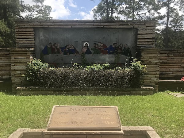 Forest Lawn Memorial Park grounds
