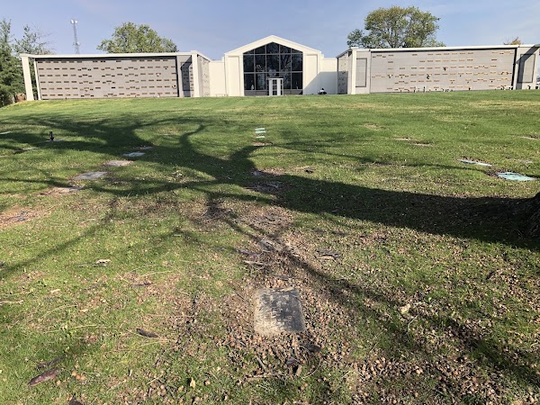 Forest Lawn Memorial Park grounds