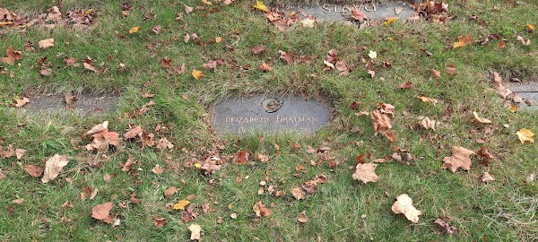 Forest Lawn Memorial Park grounds