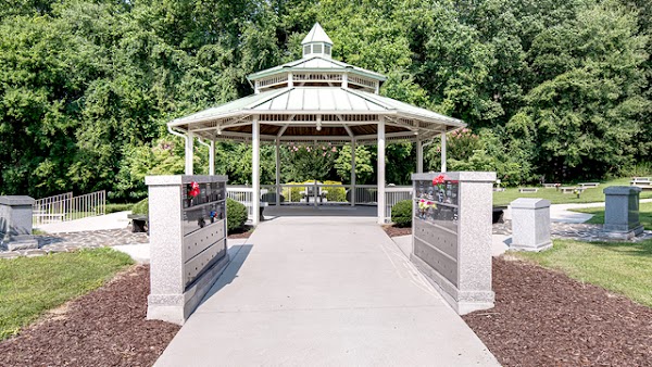 Forsyth Memorial Park grounds