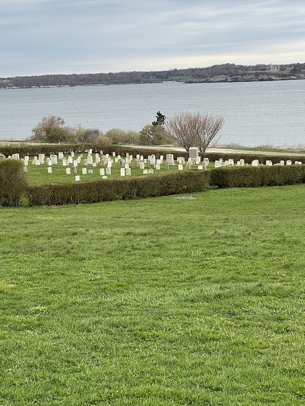 Fort Adams Cemetery grounds