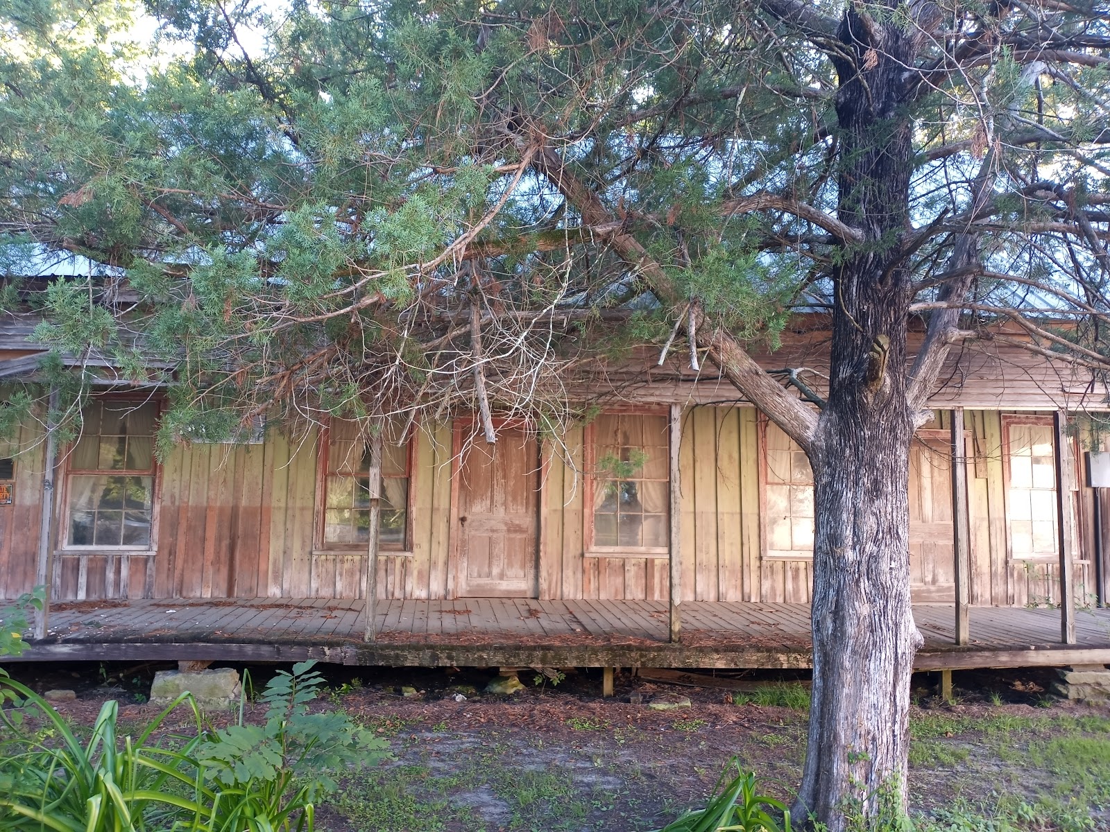 Fort Beauregard Veteran's Memorial Park cemetery grounds and headstones