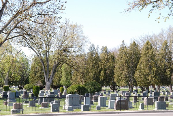 Fort Boise Military Cemetery grounds