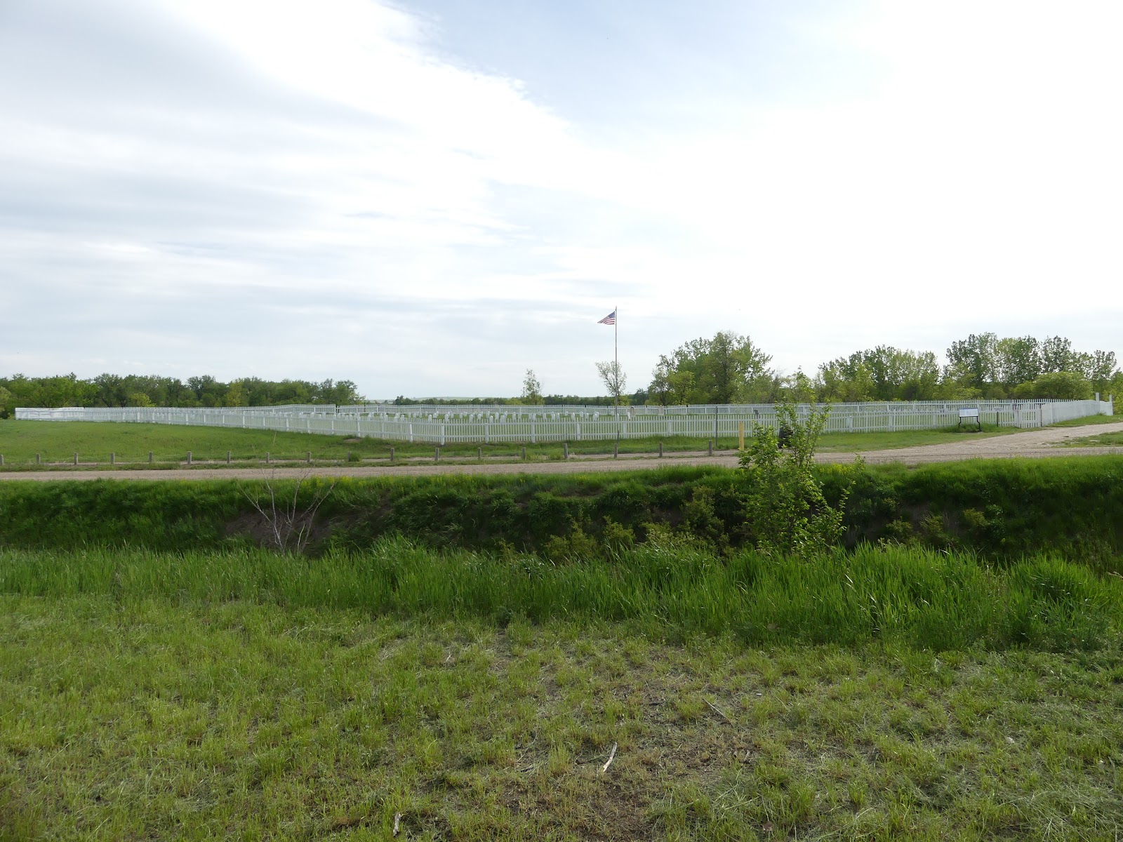 Fort Buford Cemetery cemetery grounds and headstones