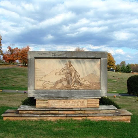 Fort Hill Memorial Park grounds