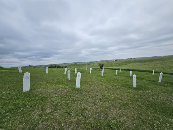 Fort Lincoln Cemetery grounds
