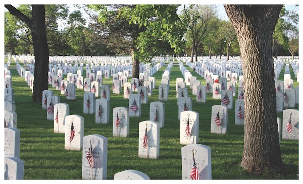 Fort Logan National Cemetery grounds