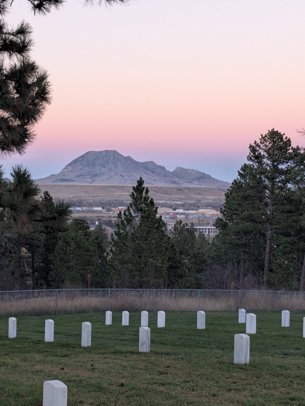 Fort Meade National Cemetery cemetery grounds and headstones