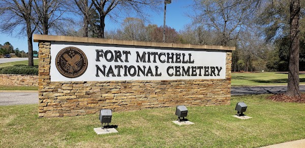 Fort Mitchell National Cemetery grounds