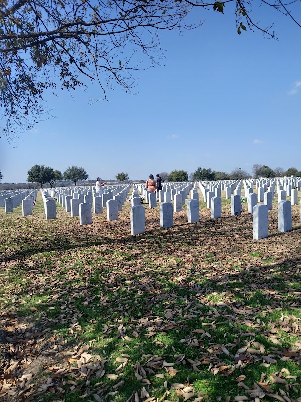 Fort Sam Houston National Cemetery grounds