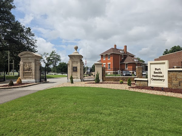 Fort Smith National Cemetery grounds