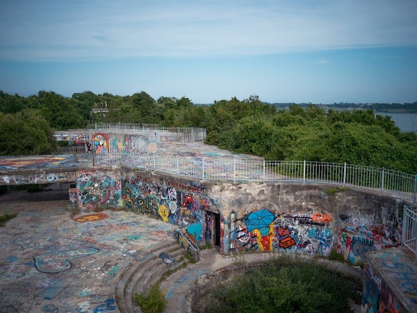 Fort Wetherill State Park grounds