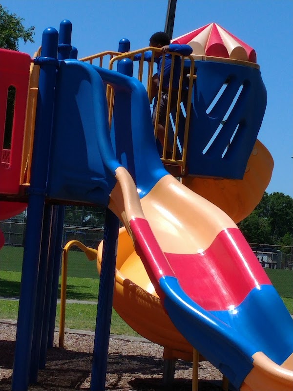 Foster Memorial Park grounds