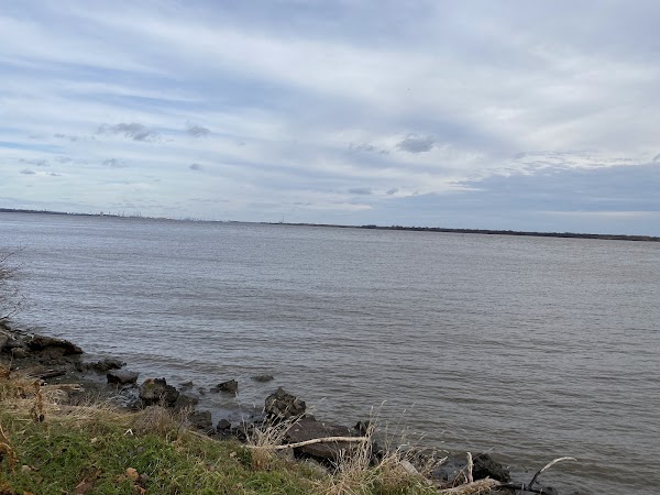 Fox Point State Park grounds