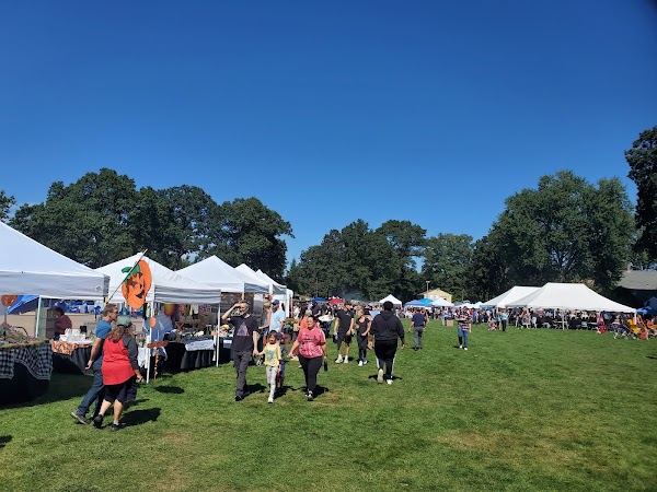 French Memorial Park grounds