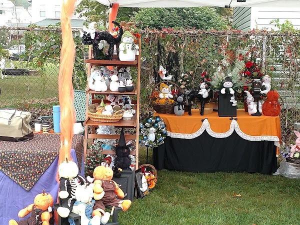 French Memorial Park grounds