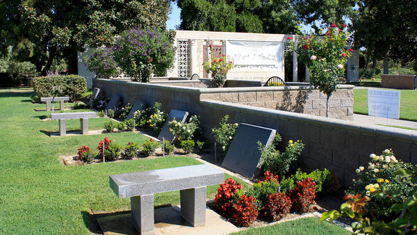 Fresno Memorial Gardens grounds