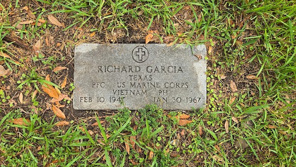 Galveston Memorial Park Cemetery grounds