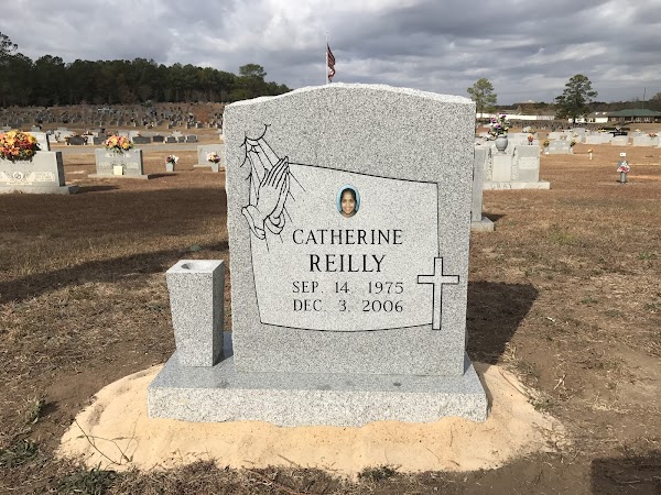Garden Hill Cemetery grounds
