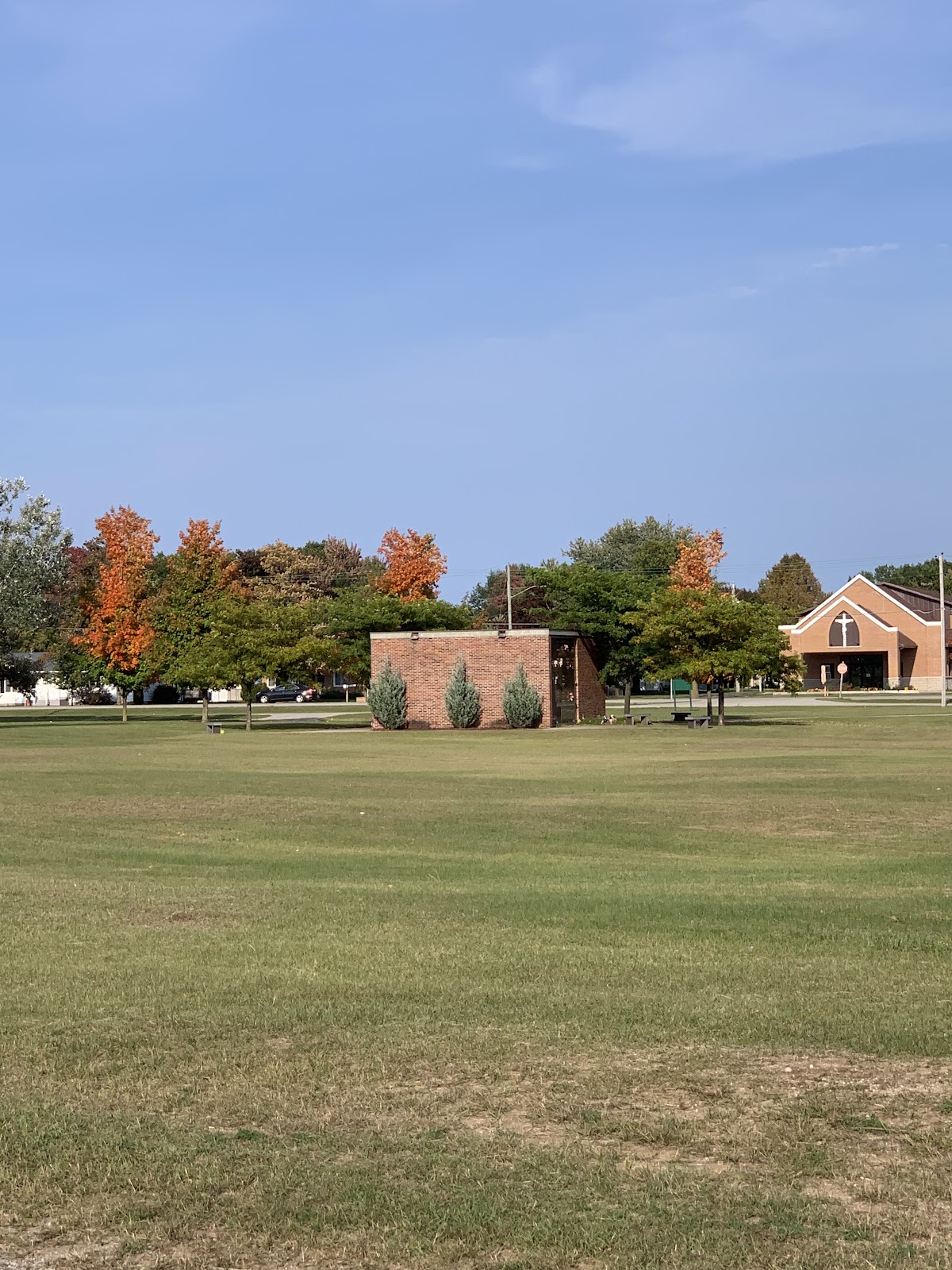Gardens of Rest Memorial Park and Mausoleum cemetery grounds and headstones