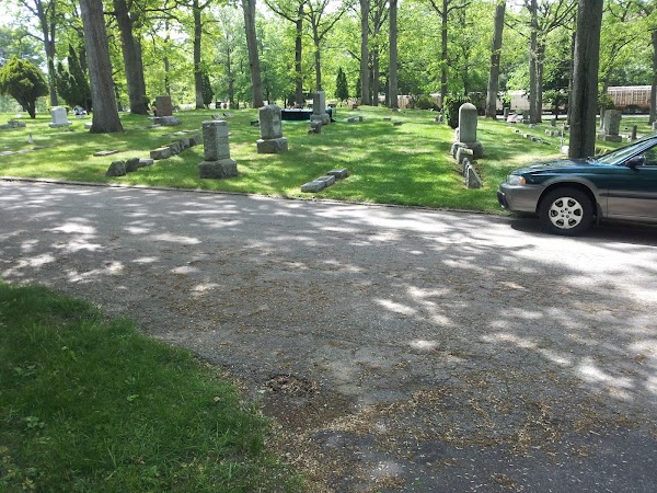 Garfield Park Cemetery grounds