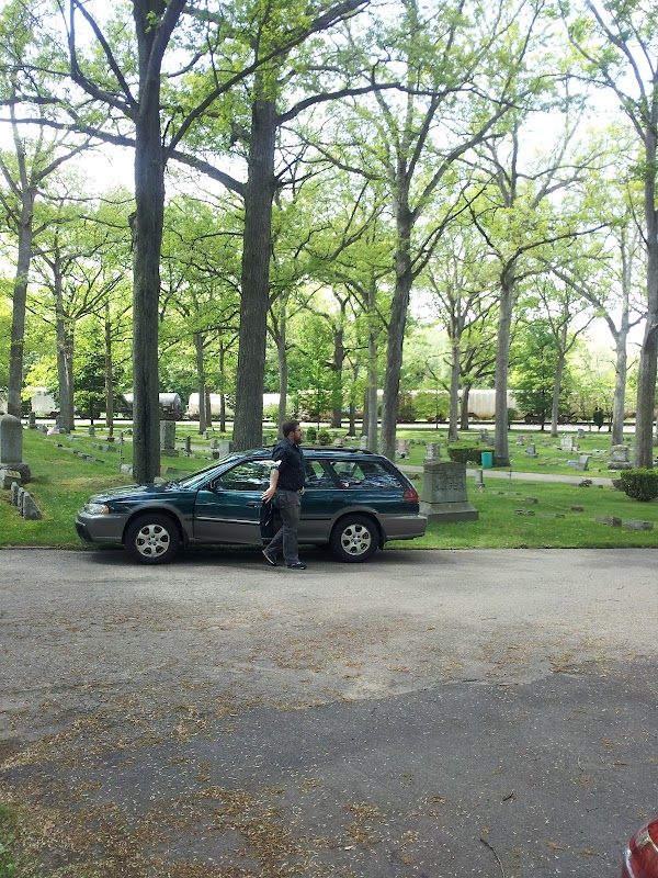 Garfield Park Cemetery grounds
