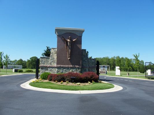 Gate of Heaven Cemetery cemetery grounds and headstones
