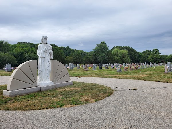 Gate of Heaven Cemetery grounds