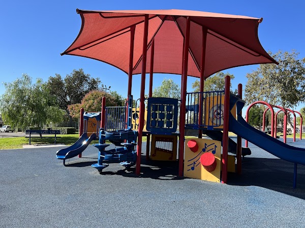 George E Elder Memorial Park grounds