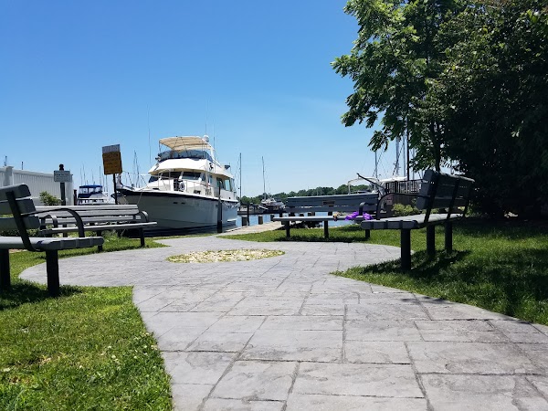 George Washington Davis Memorial Park grounds