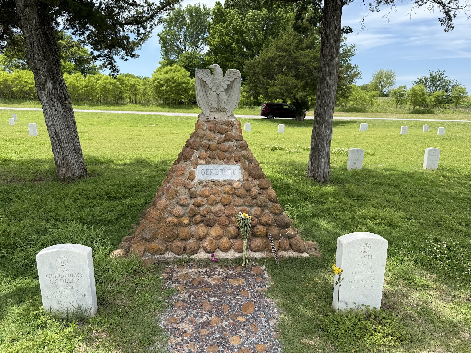 Geronimo's Grave Site cemetery grounds and headstones