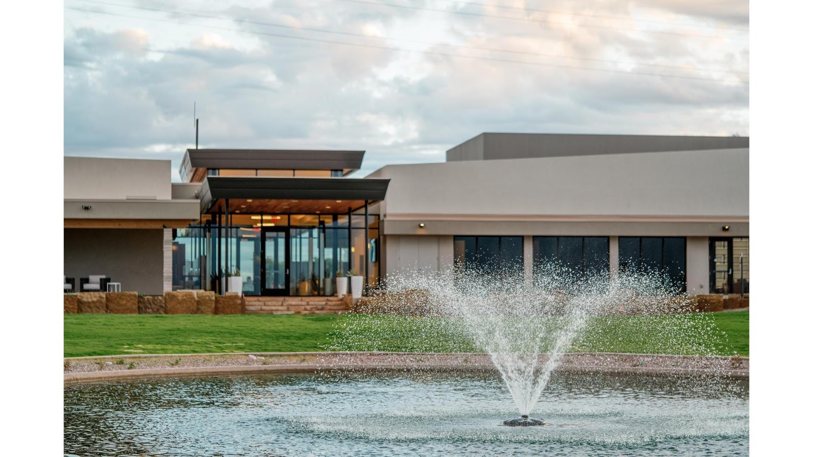 Gilbert Memorial Park Cemetery & Funeral Home cemetery grounds and headstones
