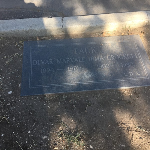Glen Haven & Sholom Memorial Park grounds