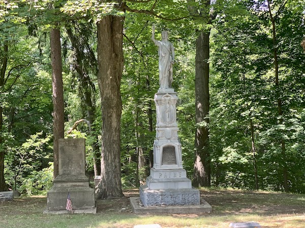 Glenwood Cemetery grounds